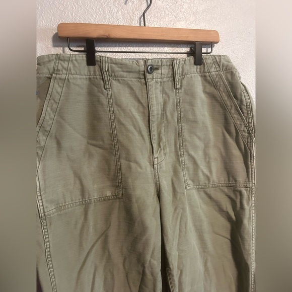 Madewell Griff Tapered Fatigue Cargo Pants in Olive - Picture 6 of 9